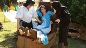 blue_white_dress_4.JPG.b